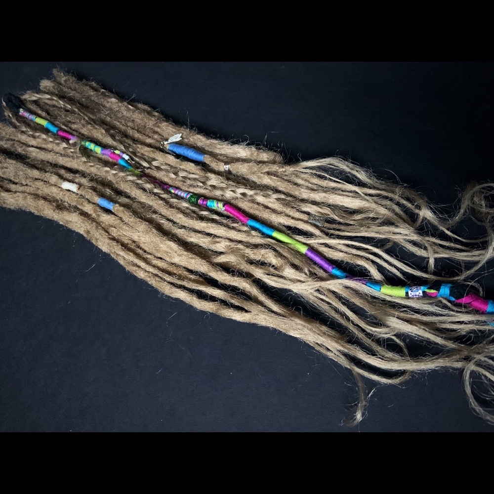 Synthetic Dreadlock Extenders (Crochet) - 24 + 1 DE braid + 1 dreadwrap